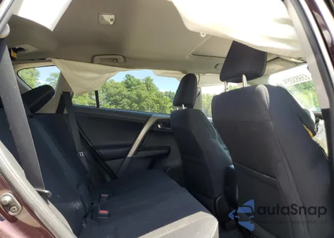 2017 Toyota Rav4 Xle z USA, uszkodzony, nr VIN 2T3RFREV2HW634500